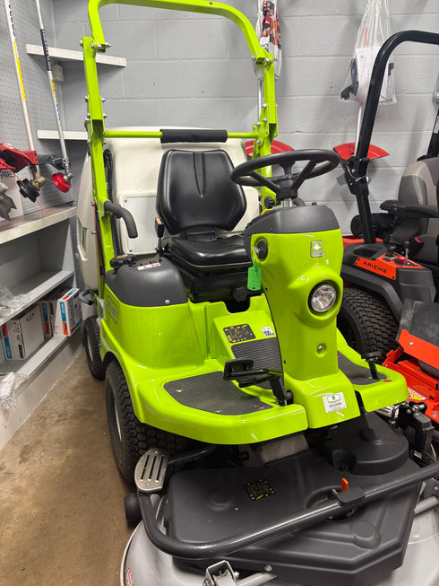 * DEMO MODEL* Grillo FD 450 Out Front Mower with High Hydraulic Grass Tipping